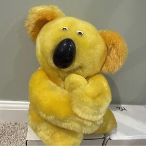 no tags Vintage 1983 DOLE Bananimal Banabear Yellow Koala Bear Plush 9"
